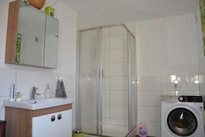 Exklusive, helle Wohnugn mit großem Balkon Bild 7