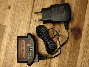 Original Ladegerät Black & Decker NEU 18V (8V - 20V)