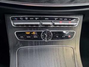 Mercedes-Benz E 220 Bild 19