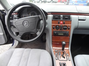 Mercedes E200 CDI  Automatik Keine Tüv Bild 9