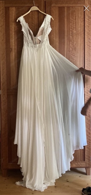 Brautkleid Satin von Pronovia  Bild 2