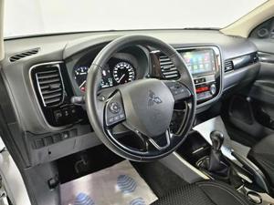 Mitsubishi Outlander Bild 8