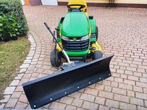John Deere X304 Rasentraktor Bild 2