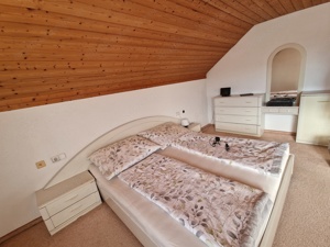 Schlafzimmer zu verschenken