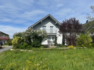   Provisionsfreie Doppelhaushälfte mit Balkon und Garten mitten im Grünen!