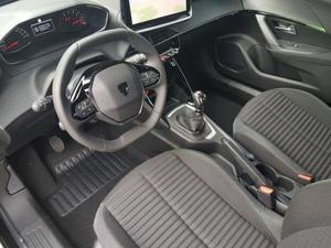 Peugeot 2008 Active 1,2 PureTech 74KW/101PS Navi, SHZ, Kamer... Bild 9