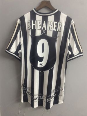 Newcastle United Retro Trikot  Bild 2