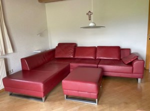 Rote Ledercouch inkl. Hocker