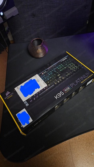 Corsair K95 RGB Platinum Tastatur Bild 2