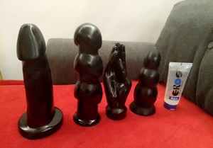 Frau gesucht für XXL-Dildo-Aufnahmen Bild 2