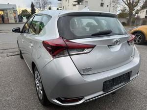 Toyota Auris Bild 8