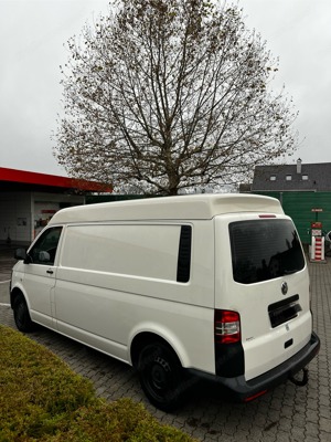 VW T5, Transporter Mittelhochdach langer Radstand Bild 2