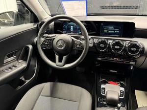 Mercedes-Benz A 180 Bild 11