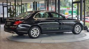 Mercedes-Benz E 220 Bild 18