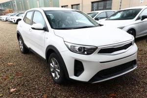 Kia Stonic Edition 1.2 84 7 EmotionPaket SHZ PDC 15Z 62 kW... Bild 2