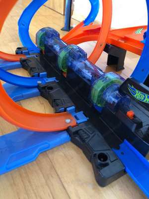 Hot Wheels FTB65 Korkenzieher Bahn Bild 4
