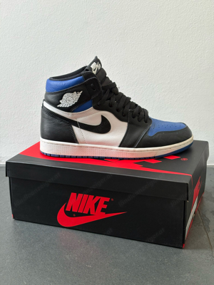 Nike Air Jordan 1 Retro High OG Royal Toe Sneakers Bild 2