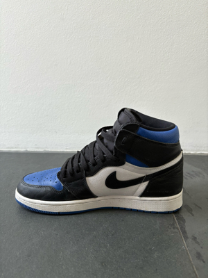 Nike Air Jordan 1 Retro High OG Royal Toe Sneakers Bild 4