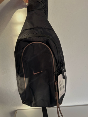 NEU Nike Tasche