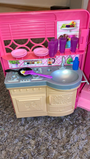 Barbie Mattel CJT42 - Super Feriencamper Bild 4