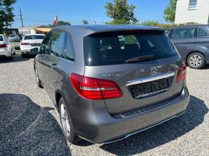 Mercedes-Benz B 180 Bild 2