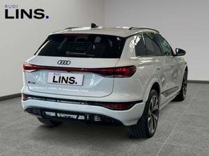 Audi SQ6 Bild 6