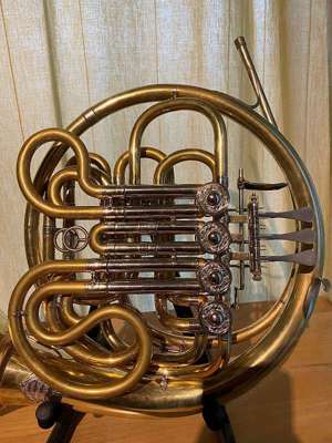 Alexander F B-Doppelhorn Modell 503 Bild 2