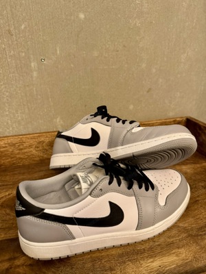 NIKE Freizeitschuhe Air Jordan - Größe 43 !! Bild 2