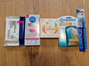 Bipa Glücksrad Paket: Curaprox Kids Zahnbürste, Compeed, Perlweiss, Waterdrop, Desinfektionstücher