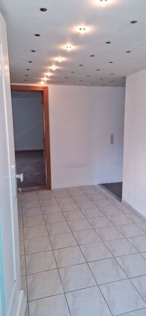 4 Zimmer Wohnung Altbau Schlins Zentrum Garten ab sofort Bild 4