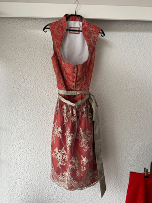 Fesches rotes Dirndl Gr. 46 ungetragen