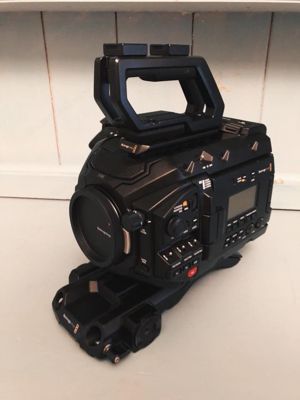 Blackmagic URSA Mini Pro 4.6 K Digital Cinema Kamera Bild 3