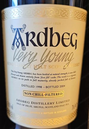 Ardbeg Very Young 1998 Committee Approved   Edler Single Malt - Geschenk-Box! Rarität