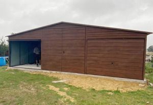 Garage 9m x 6m in Walnuss, Eingangstür: 90 cm breit, Gesamthöhe: 3,20 m, Versteck Lager Transport Bild 2