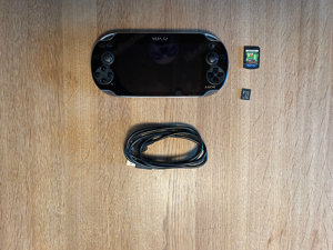 ps Vita PCH 1004