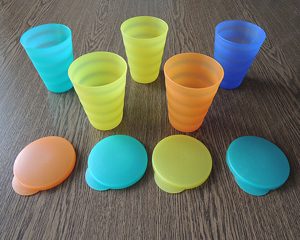 Tupperware Trinkbecher m. Deckel, 330 ml, junge Welle 