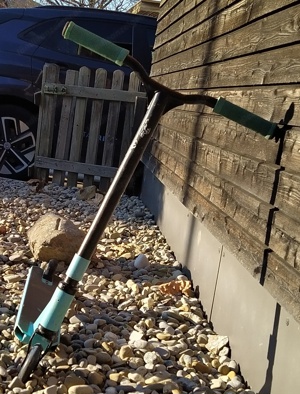 Scooter Slamm Seastors Höhe 75cm - gebraucht - neue Räder Bild 2