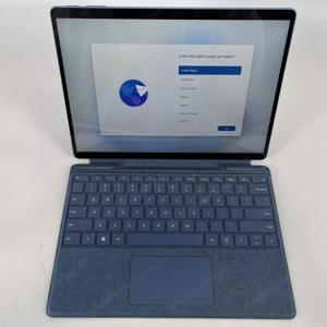 Microsoft Surface Pro 9 13" Blue QHD+ 2.5 GHz i5-1235U 8GB 256GB SSD - Excellent