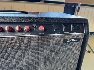 Fender Verstärker 50W Twin Reverb red knobs Bild 4