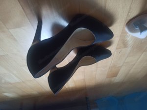 Schwarze Stöckel Schuhe Bild 2