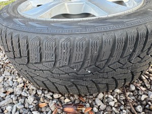 Nokian Winterreifen-Set mit Original-Alu-Felgen Bild 2