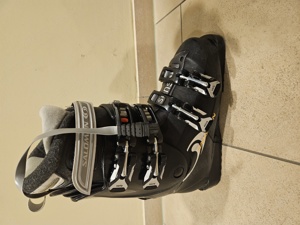 Ski und Skischuhe Bild 3