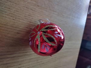 Rote Christbaumkugeln  Bild 3