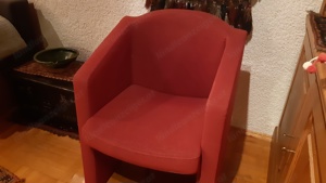 Roter Sessel mit Cordbezug Bild 3