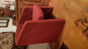 Roter Sessel mit Cordbezug Bild 4