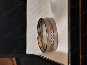 Ring aus Edelstahl  Titan mit 5 Brillianten Bild 3