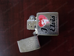 Zippo Feuerzeug mit Elvisportrait.