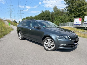 Skoda Octavia Combi 2,0 TDI Bild 2