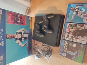 PS4 (1TB) + 2 Controller + 3 Spiele