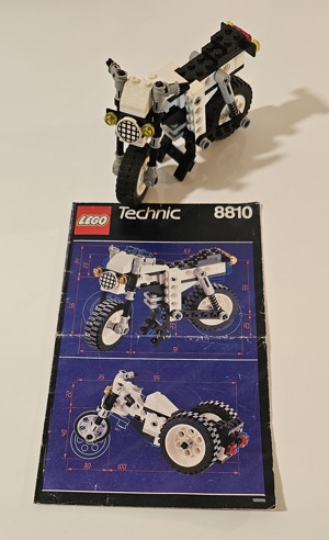 Lego Model Team Technic Autos und Motorrad  Bild 3